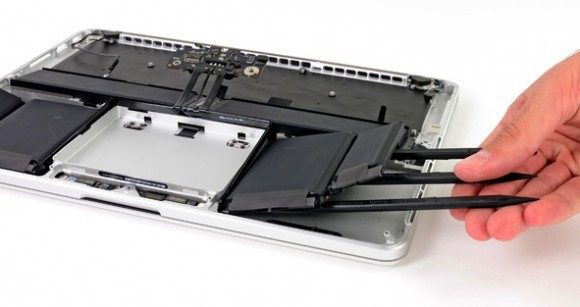 Замена аккумулятора батареи Macbook в Алматы