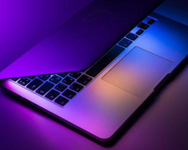 Ремонт Macbook в Алматы, замена матрицы, ремонт дисплея, замена аккумулятора, клавиатуры, чистка после воды, жидкости