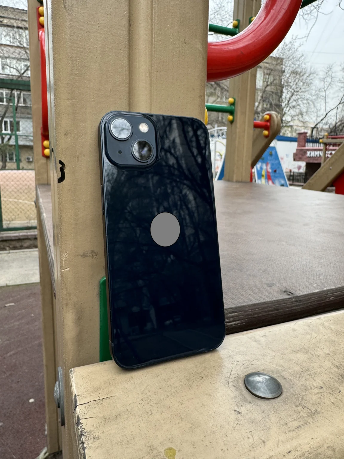 Замена заднего стекла iPhone в Алматы